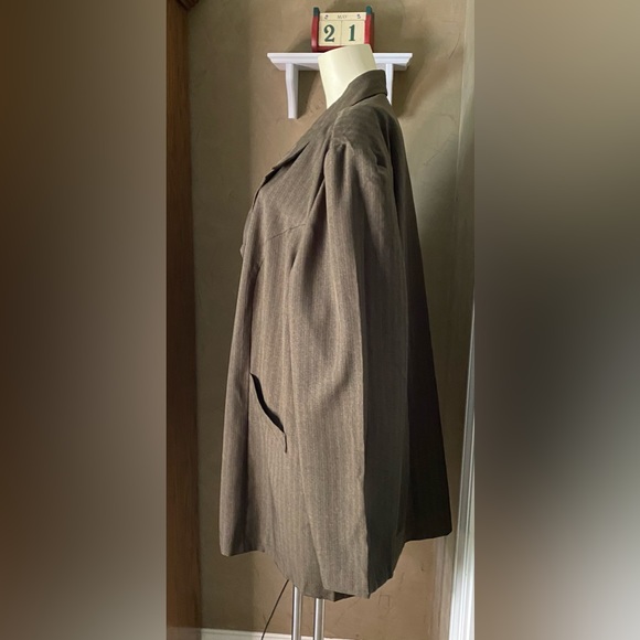 Fashion Bug Brown Striped Blazer Women’s size 26W Three Button Down - Picture 2 of 11